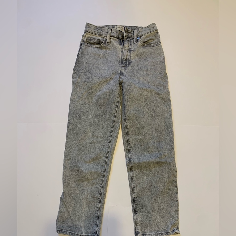 Universal Thread High rise straight leg distressed jeans